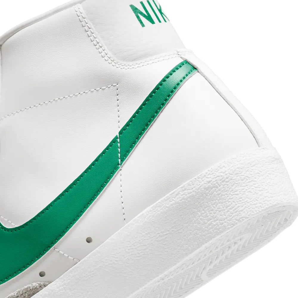 
                      
                        Zapatillas Blazer Mid '77 Vntg Ess de Hombre
                      
                    