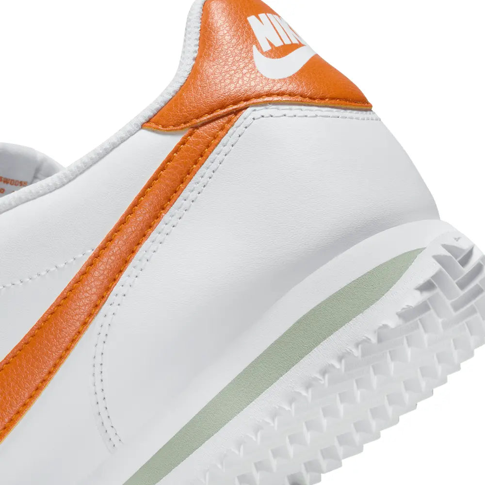 
                      
                        Zapatillas Nike Cortez de Hombre
                      
                    
