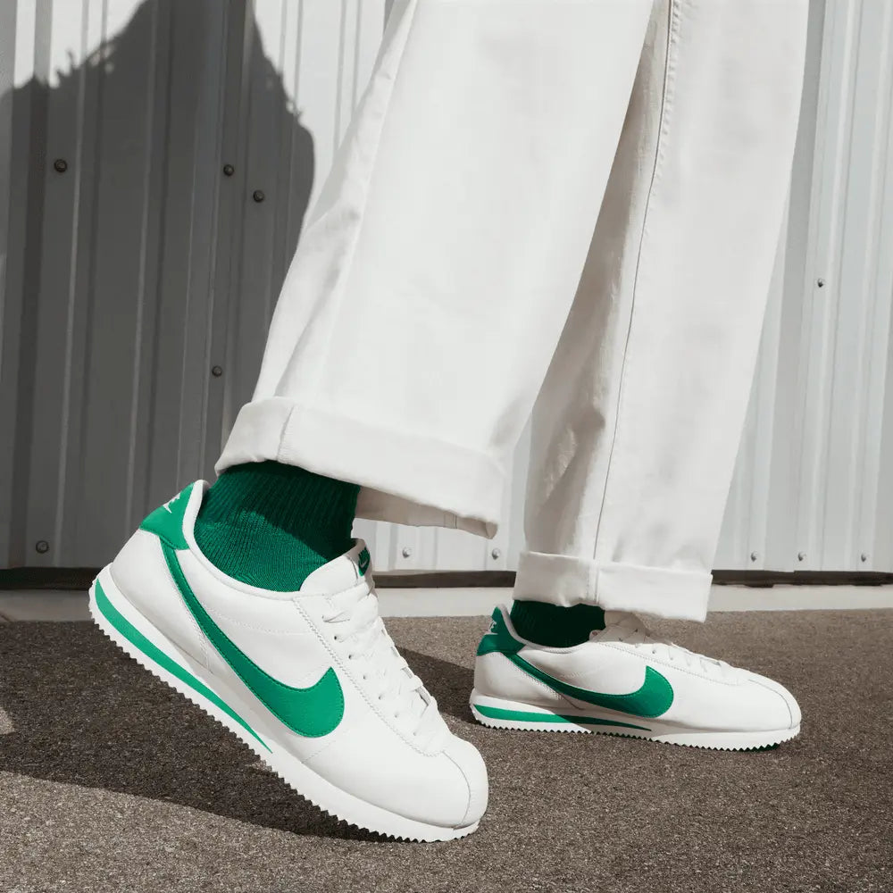 
                      
                        Zapatillas Nike Cortez de Hombre
                      
                    