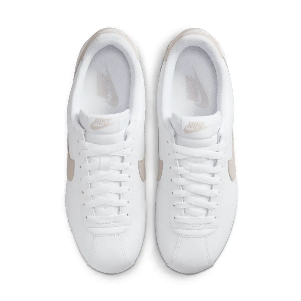
                      
                        Zapatillas Nike Cortez Leather de Mujer
                      
                    
