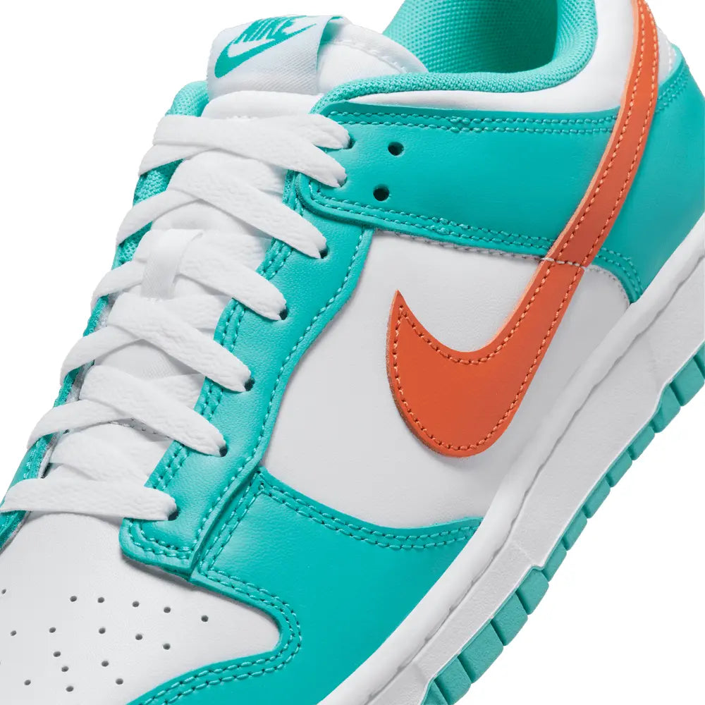 
                      
                        Zapatillas Nike Dunk Low Retro de Hombre
                      
                    