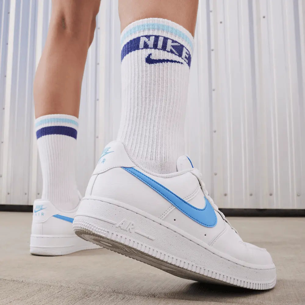 
                      
                        Zapatillas Air Force 1 '07 Nn de Mujer
                      
                    