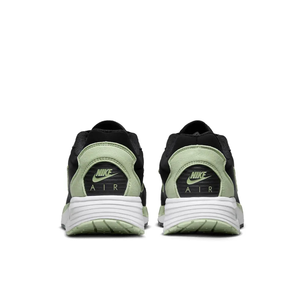 
                      
                        Zapatillas Nike Air Max Solo de Hombre
                      
                    