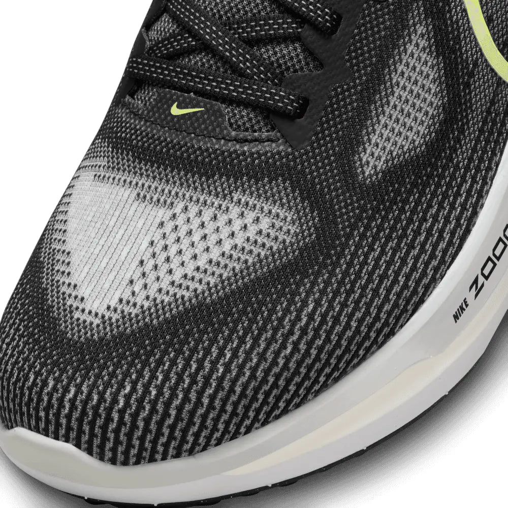 
                      
                        Zapatillas Nike Vomero 17 de Hombre
                      
                    
