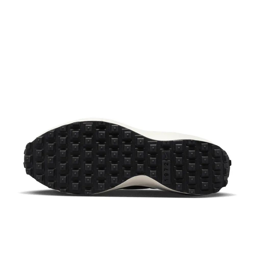 
                      
                        Zapatillas Nike Waffle Debut de Mujer
                      
                    