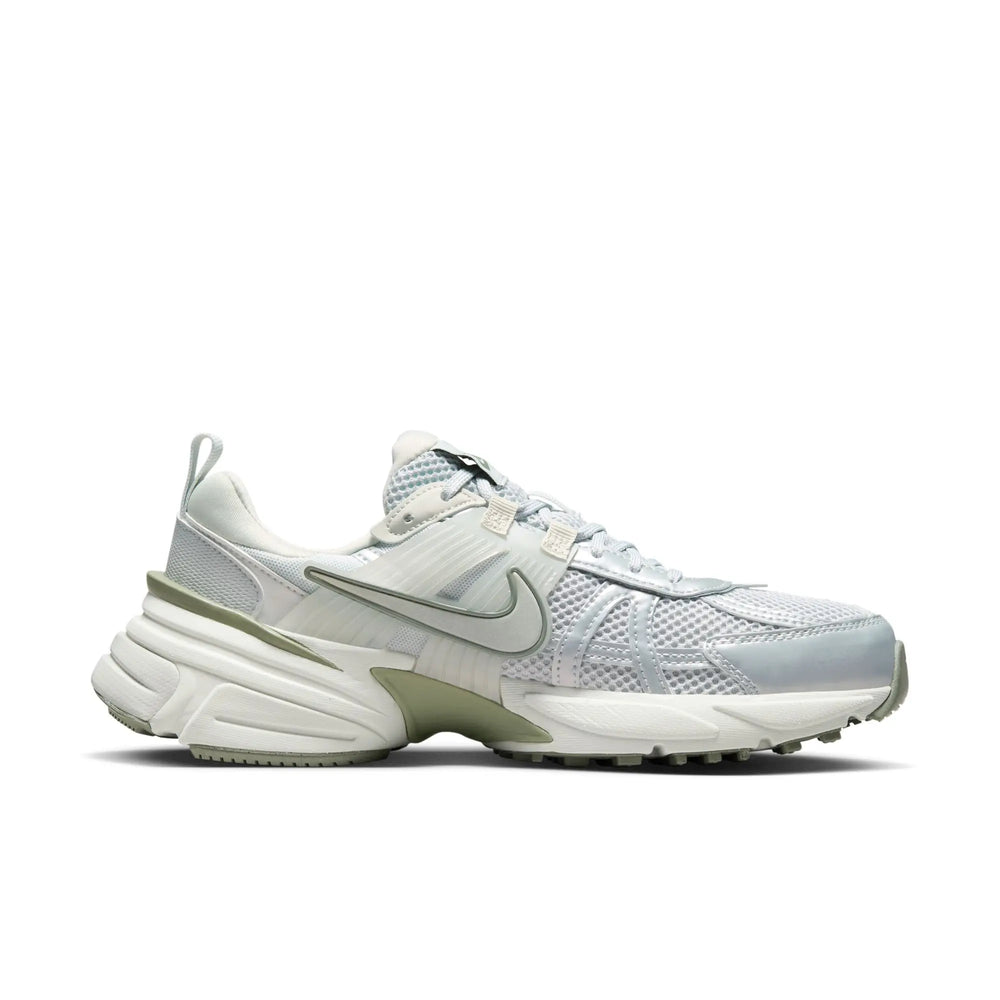 
                      
                        Zapatillas Nike V2K Run de Mujer
                      
                    