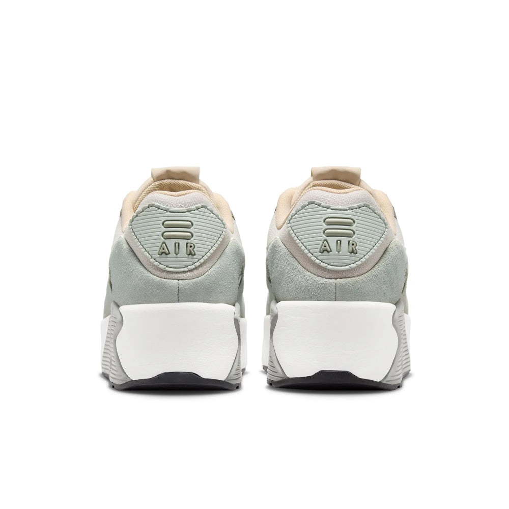 
                      
                        Zapatillas Nike Air Max 90 Lv8 de Mujer
                      
                    