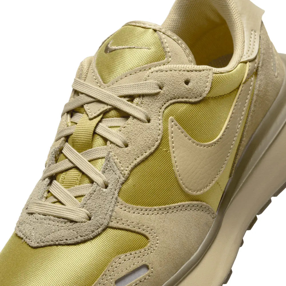 
                      
                        Zapatillas Nike Phoenix Waffle de Mujer
                      
                    