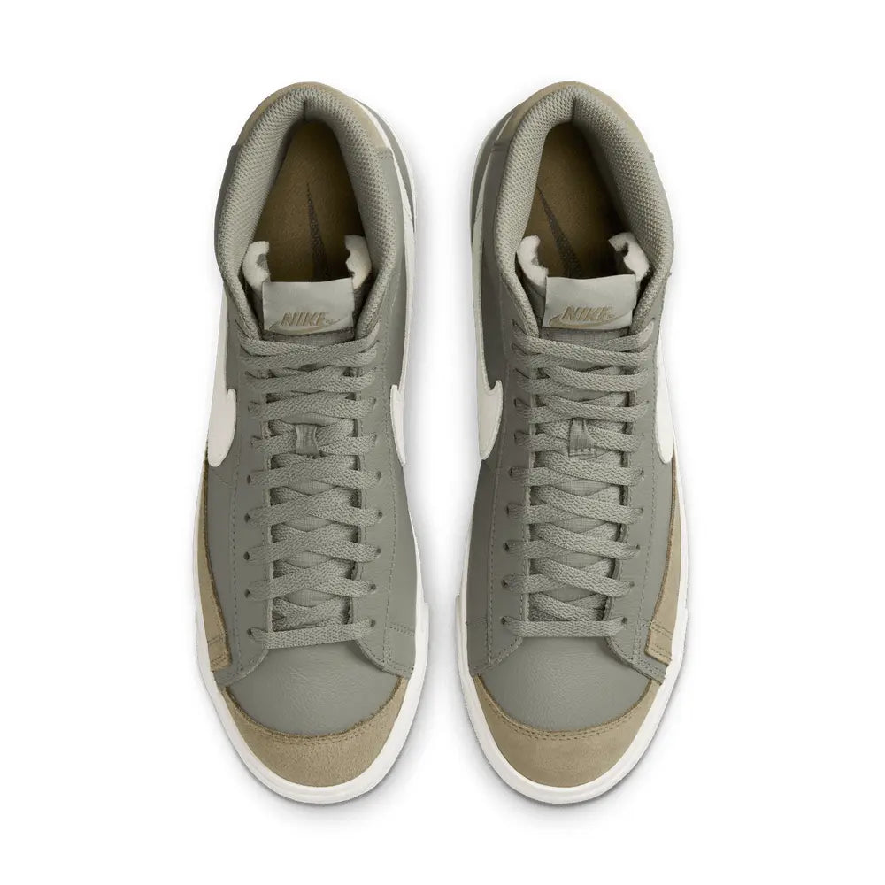 
                      
                        Zapatillas Nike Blazer Mid 77 Prm de Hombre
                      
                    